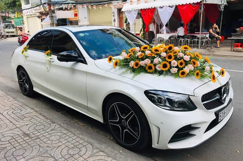 Thuê xe cưới Mercedes