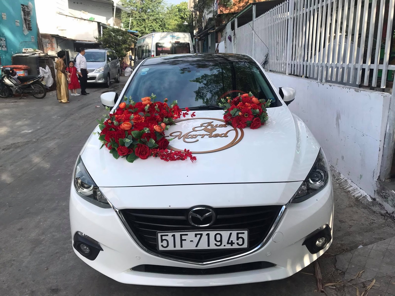Thuê xe cưới Mazda 3